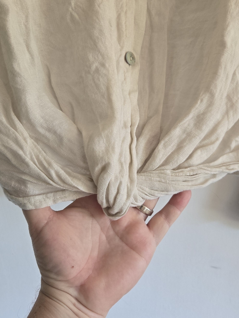 Light Cream Button-Front Linen Blouse - Picture 2 of 3